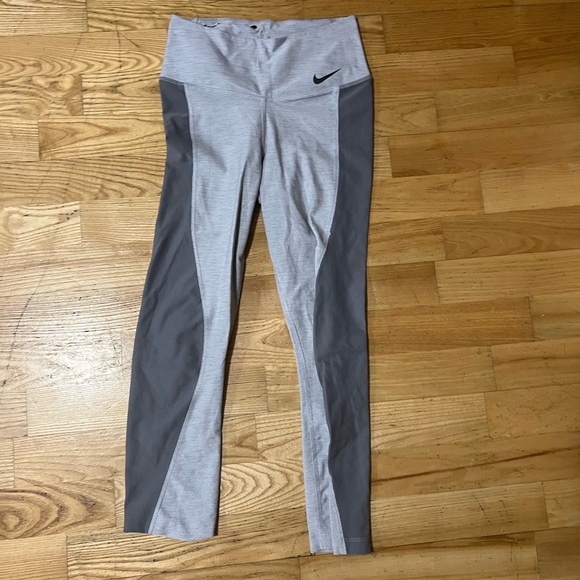 Nike cropped compression leggings - Picture 1 of 1